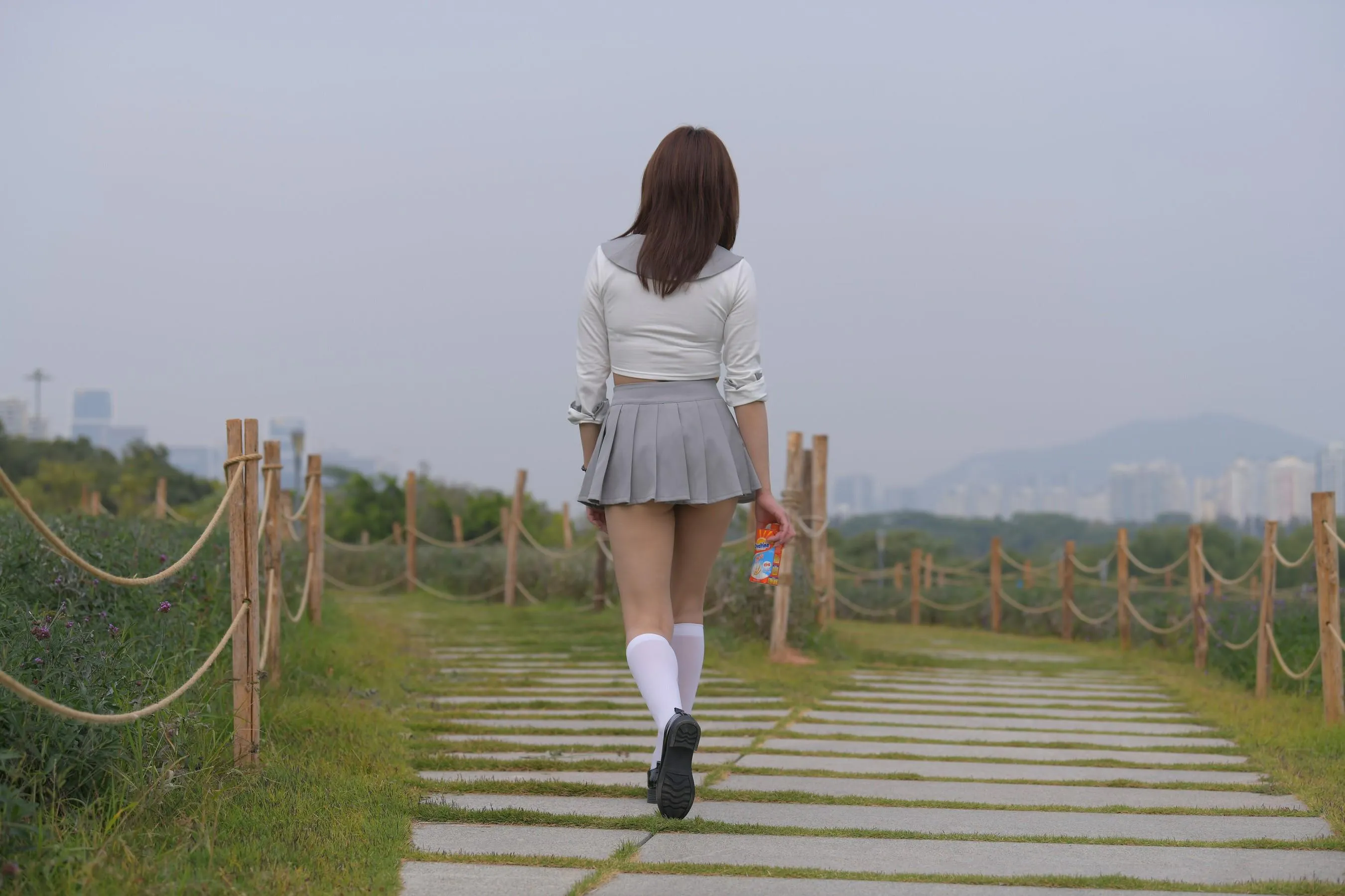 [魔镜街拍] NO.095 性感动人的小百褶裙美女 [763P]插图6
